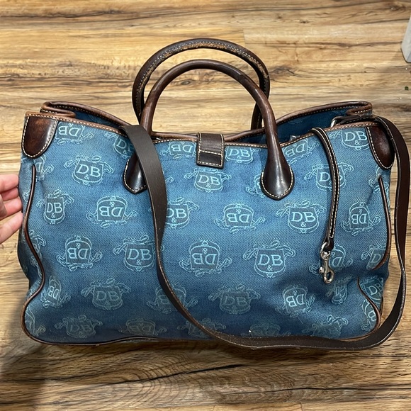 Dooney & Bourke tote - Picture 2 of 15